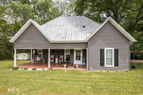 44 Johnson St, Temple, GA 30179-3867