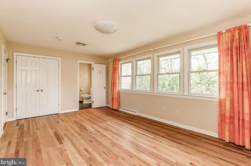 20 Harriet Dr, Princeton NJ  08540-3935 exterior