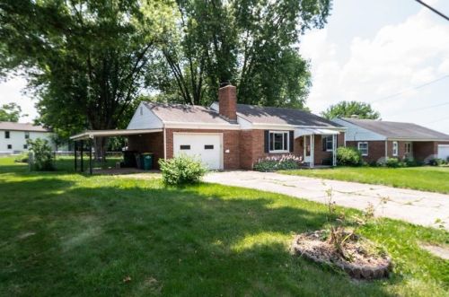 35 Parker Dr, Springboro, OH 45066-1333