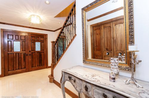 55 Old Oak Trl, Palos Heights, IL 60463-1245