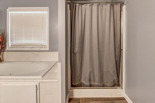 35 Ardella Dr, Porterdale, GA 30016-9059