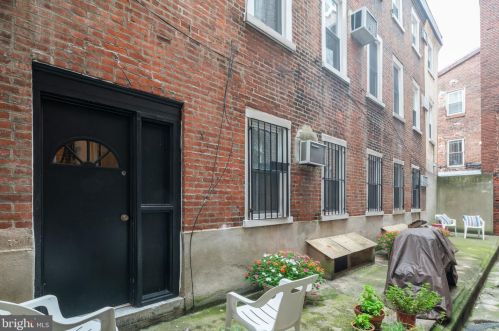 1336 Lombard St, Philadelphia PA  19147-1004 exterior