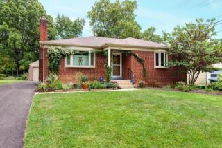 3996 Foster St, Columbus, OH 43214-3226