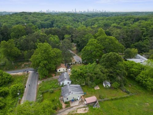 2526 Center St, Atlanta, GA 30318-3802