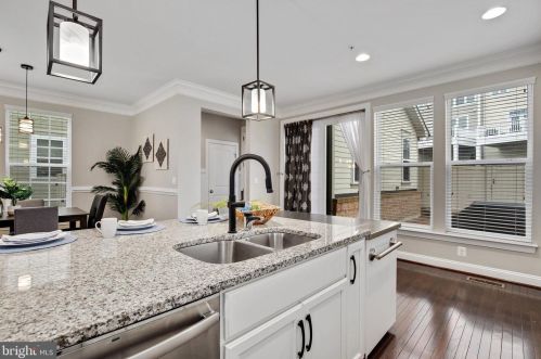 8810 Gunston St, Fulton MD  20759-2308 exterior