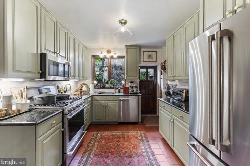 2045 Brandywine St, Philadelphia PA  19130-3204 exterior