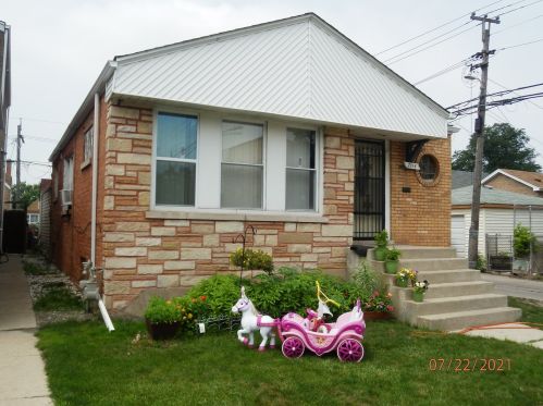 7114 Francisco Ave, Chicago, IL 60645-2912