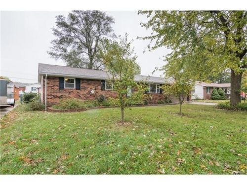 413 Wyoming St, Fort Russell, IL 62010-1738