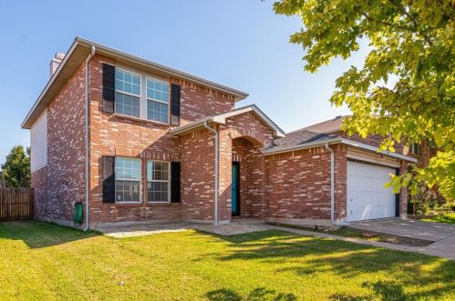 5308 Lava Rock Dr, Fort Worth, TX 76179-7376