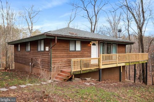 4 Pileated Woodpecker Ln, Hedgesville WV  25427-6232 exterior