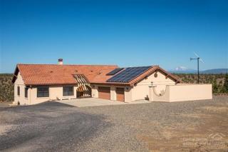 69616 Buckhorn Rd, Eagle Crest, OR 97756-9230
