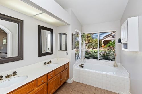 17368 Owl Tree Rd, Riverside CA  92504-9529 exterior