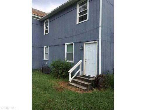 222 Holladay St, Suffolk, VA 23434-3815