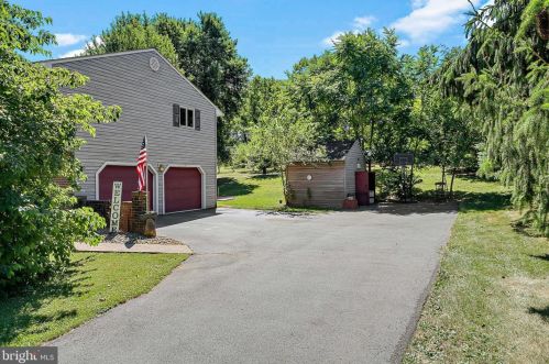 2714 Ritner Hwy, Carlisle PA  17015-9428 exterior