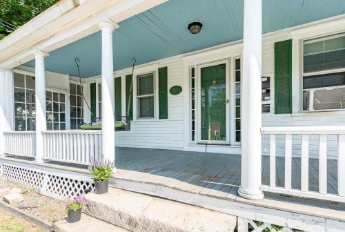 29 Mast St, Goffstown, NH 03045-1711