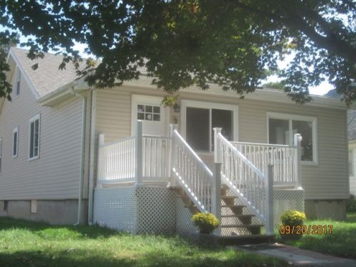 324 Blaine Ave, Bradley, IL 60915-1506