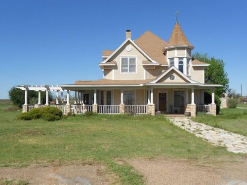 5602 Us Highway 83, Winters, TX 79567-7718