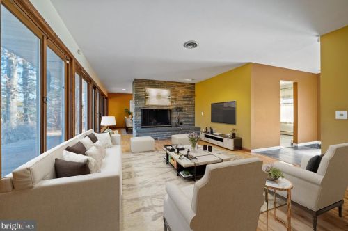 36 Bear Brook Rd, Princeton NJ  08540-6216 exterior