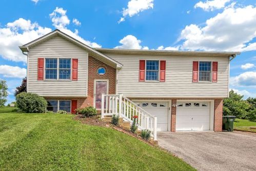 93 Main St, York, PA 17315-1220