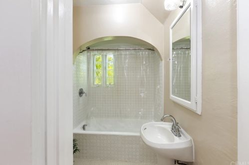 6410 Palm Ave, Riverside CA  92506-2313 exterior