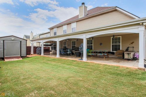 1786 Wood Stork Dr, Hampton, GA 30228-5305