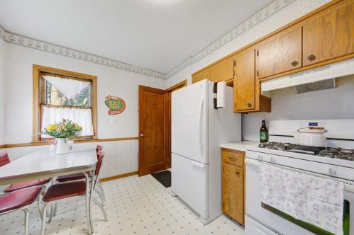 1731 Alta Vista Dr, Saint Paul MN  55113-6534 exterior