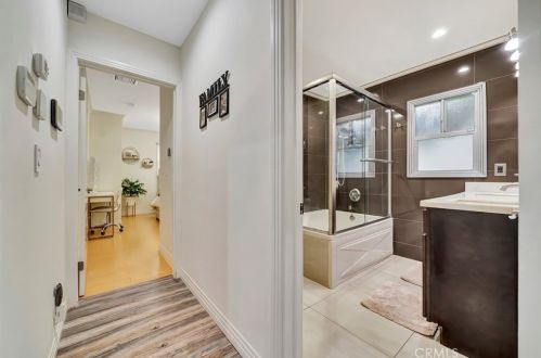 3719 Fairesta St, Glendale CA 91214-1718 exterior