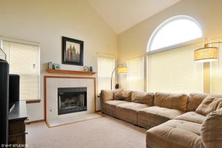 2227 Periwinkle Ln, Naperville IL  60540-9222 exterior