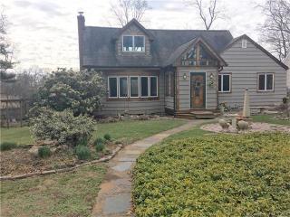 16 Fenway Rd, Branford, CT 06405-5007