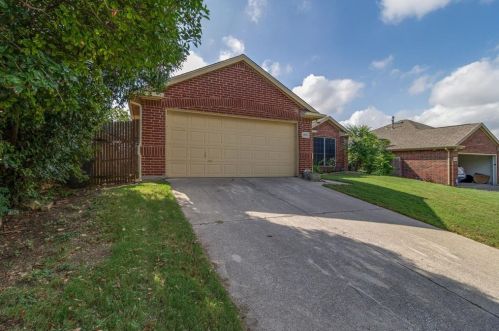 5016 Prestwick Dr, Fort Worth TX  76135-1419 exterior