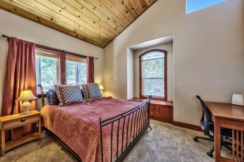 14649 Christie Ln, Truckee CA 96161-7155 exterior