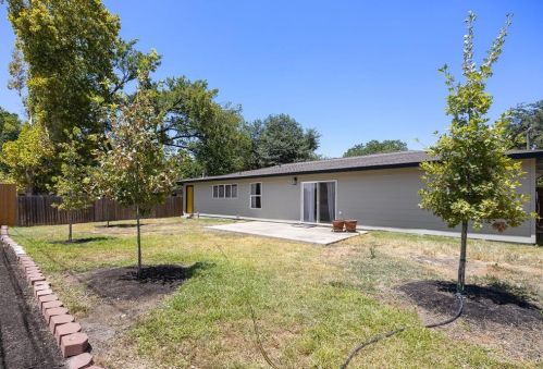 1909 Belford Dr, Austin TX  78757-8205 exterior