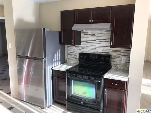 3422 Old Spanish Trl, Seguin TX  78155-7309 exterior