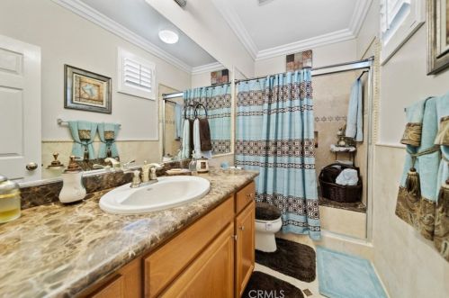 11364 Pondhurst Way, Riverside CA  92505-3471 exterior