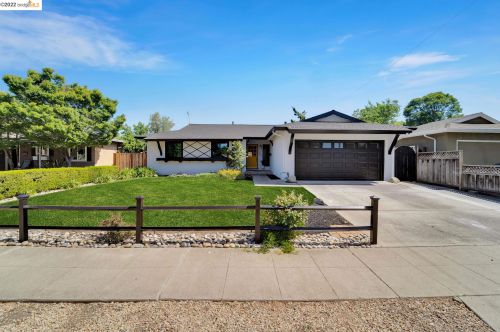 1482 Blackstone Ave, San Jose, CA 95118-1102