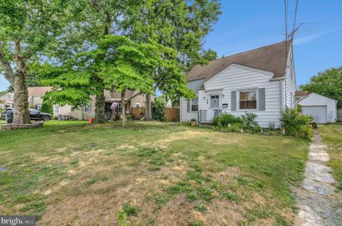 73 Runyon Dr, Trenton, NJ 08610-4137