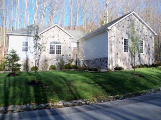 272 Edward Dr, Glade Springs WV  25832-9034 exterior