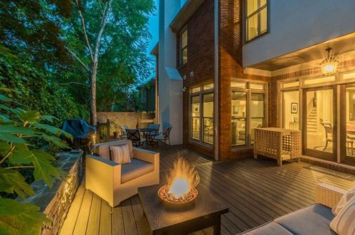 4 Highland Park Ln, Atlanta, GA 30306-3447