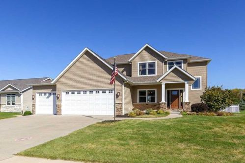 1681 10th Ave, Park View, IA 52748-9328