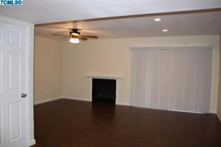 4715 School Ave, Visalia, CA 93291-5263