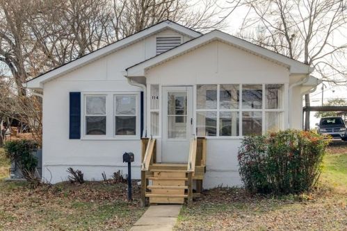 114 Masonic St, Dickson, TN 37055-1344