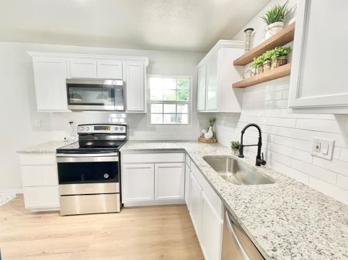 6693 Marie St, Fort Worth TX  76180-1504 exterior