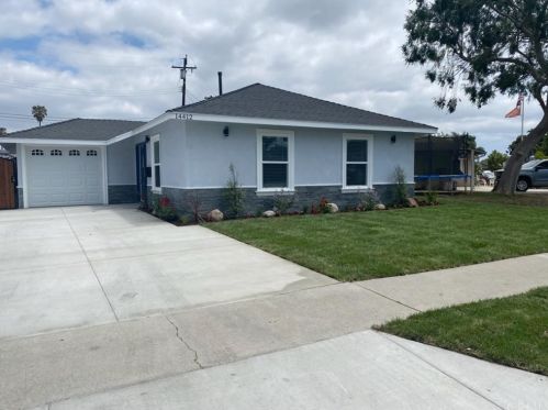 14412 Cordary Ave, Hawthorne CA  90250-8340 exterior