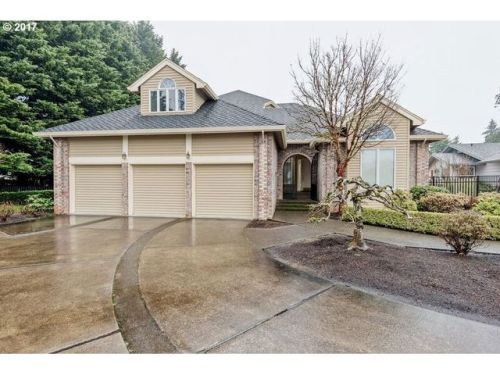 2330 Country Club Dr, Barlow, OR 97013-2122