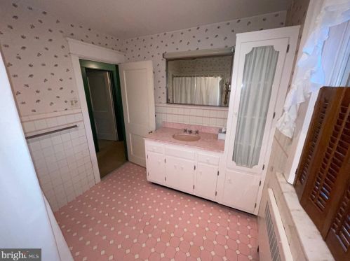 131 Marne Ave, Haddonfield NJ 08033-1443 exterior