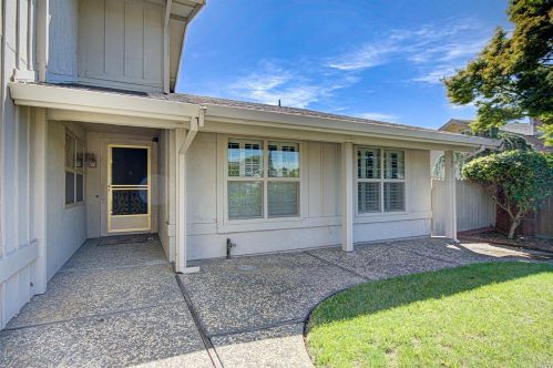 546 Cooper Dr, Benicia, CA 94510-1305