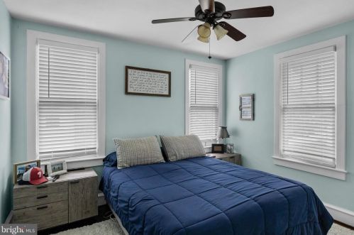 464 Holly Ave, Pitman NJ  08071-2302 exterior