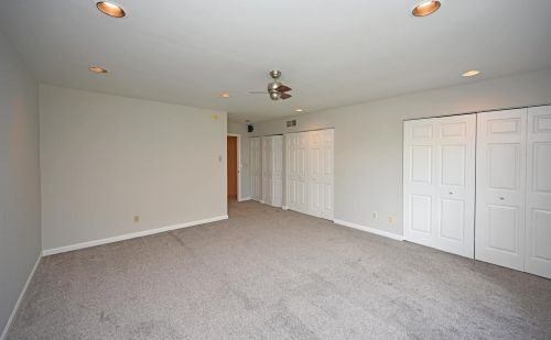 2102 Alpine Pl, Cincinnati OH  45211-3528 exterior