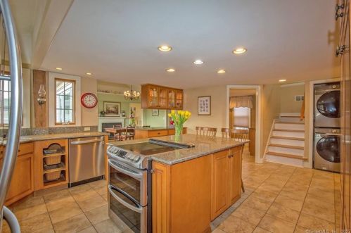 31 Wells Rd, Granby CT  06035-1604 exterior