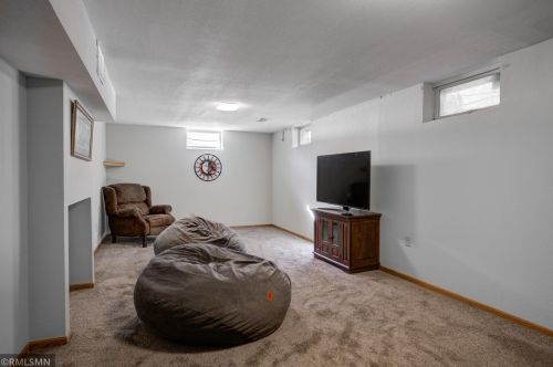 5869 Fernwood St, Saint Paul MN  55126-8405 exterior